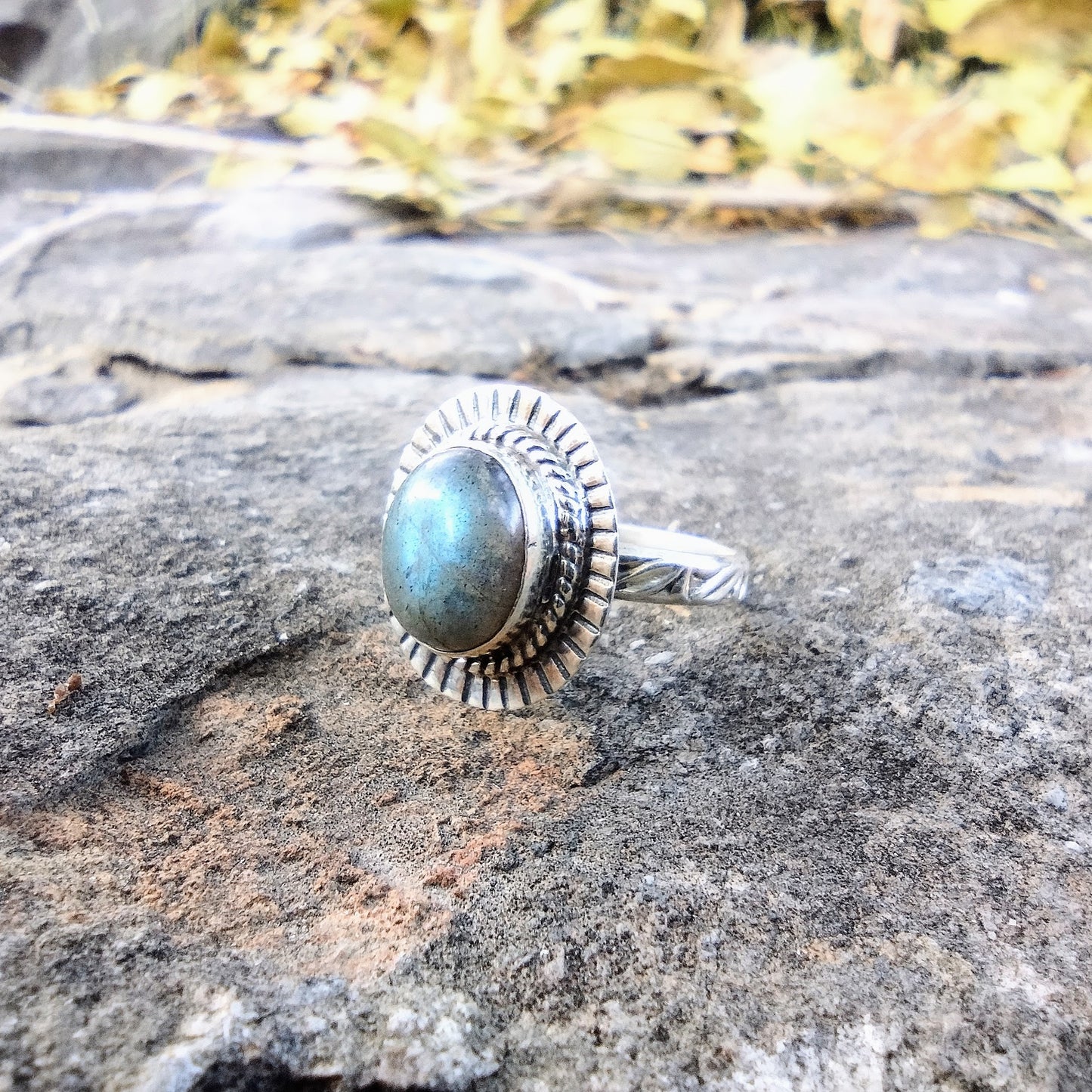 #J9 Natural Labradorite Ring